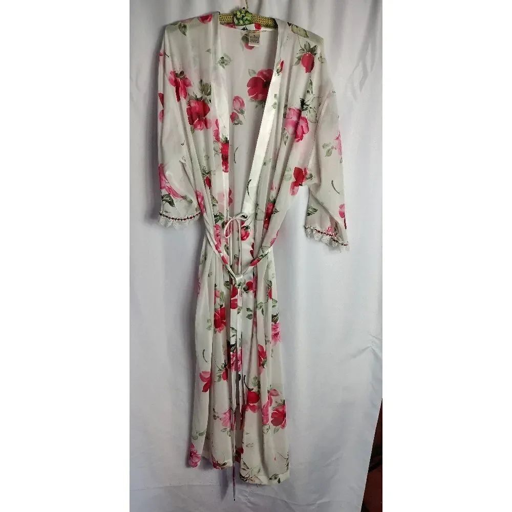 Private Luxuries robe